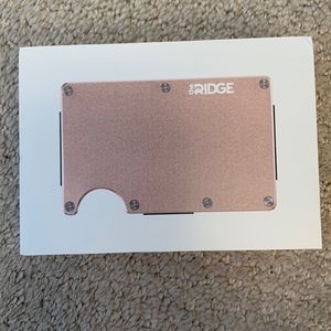 The ridge wallet - rose gold